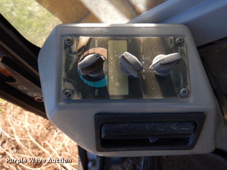 image for item DH8057 2000 Komatsu PC128US-2  excavator