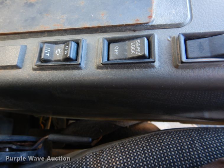 image for item DH8057 2000 Komatsu PC128US-2  excavator