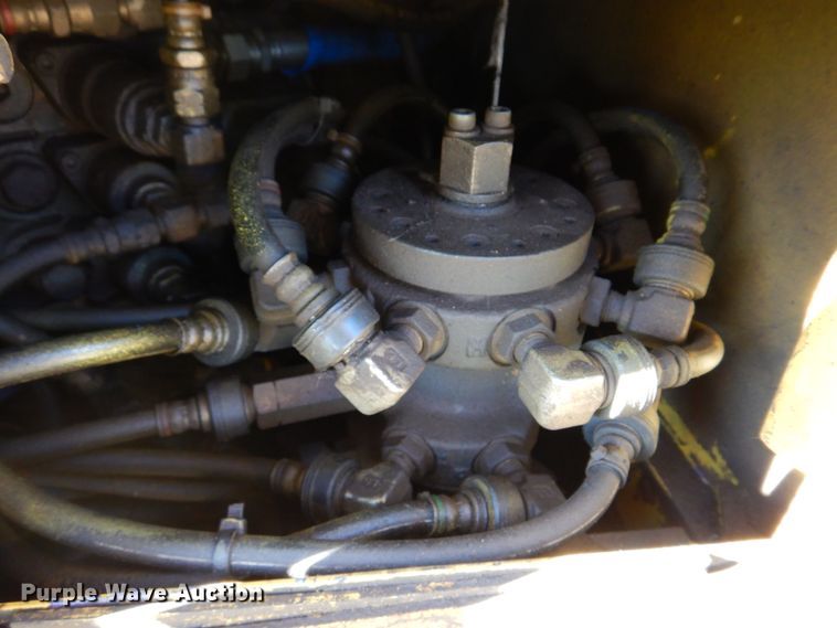 image for item DH8057 2000 Komatsu PC128US-2  excavator