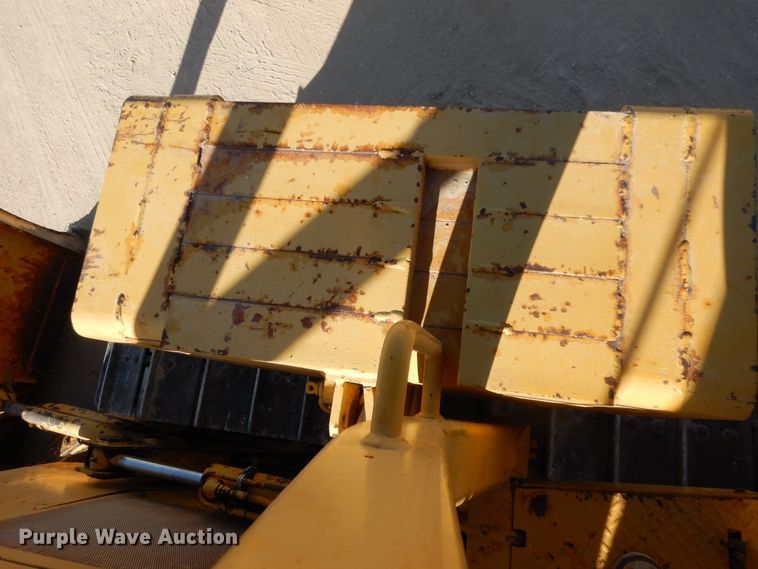 image for item DI8505 1988 John Deere 650G  pipelayer