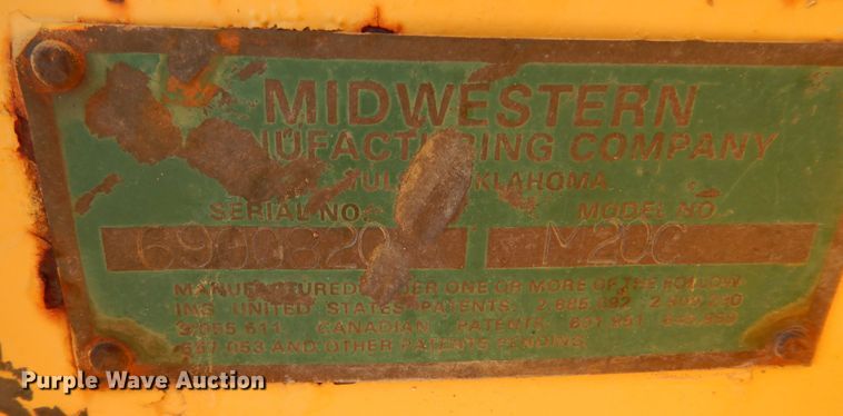 image for item DI8505 1988 John Deere 650G  pipelayer