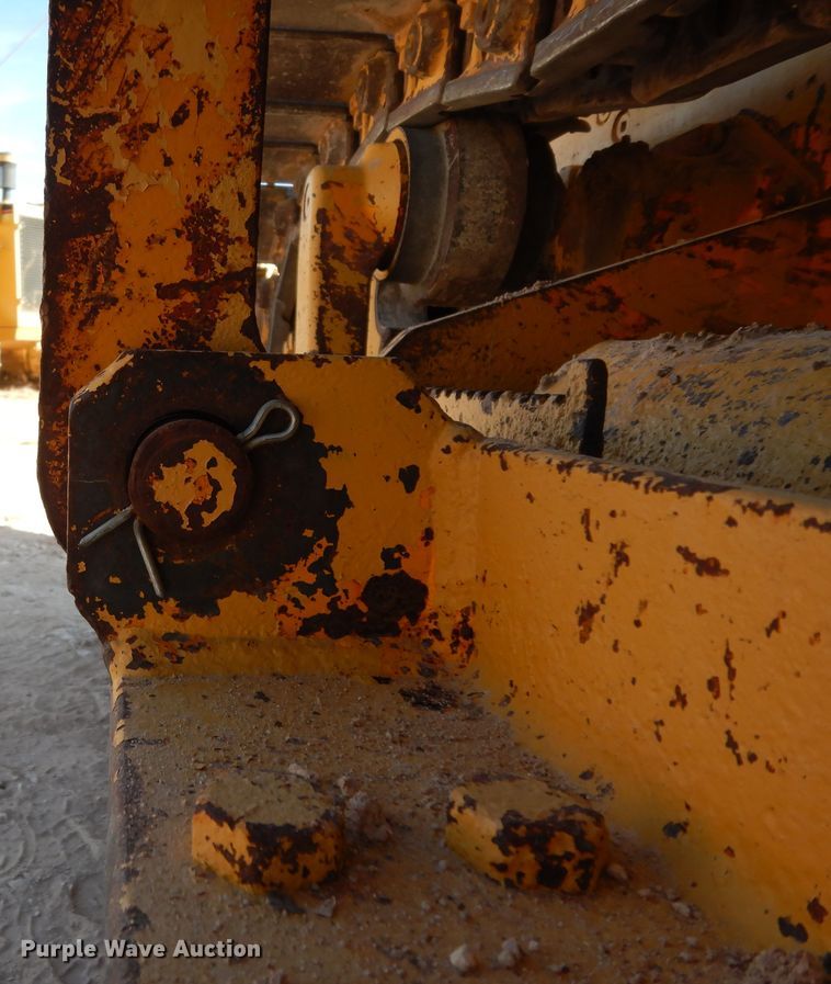 image for item DI8505 1988 John Deere 650G  pipelayer