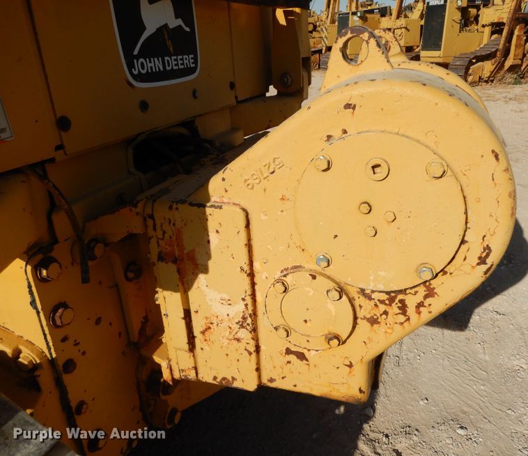 image for item DI8505 1988 John Deere 650G  pipelayer