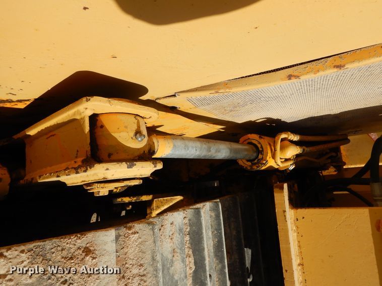 image for item DI8505 1988 John Deere 650G  pipelayer