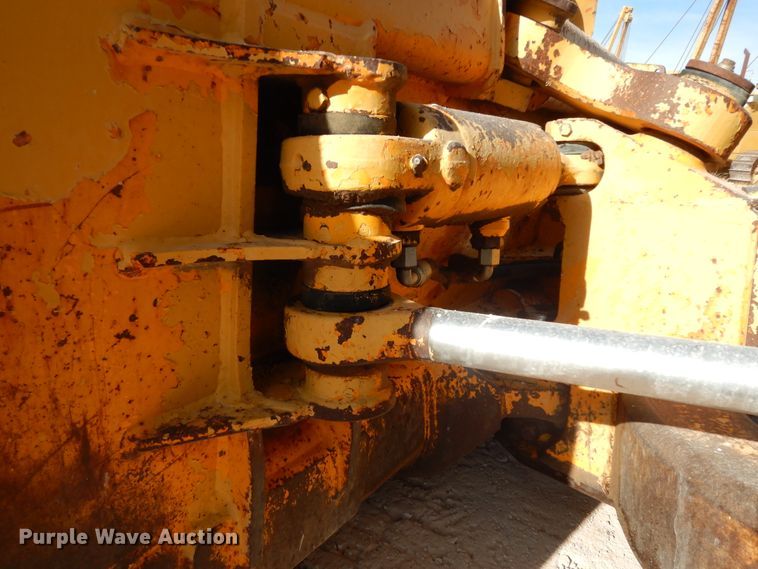 image for item DI8505 1988 John Deere 650G  pipelayer