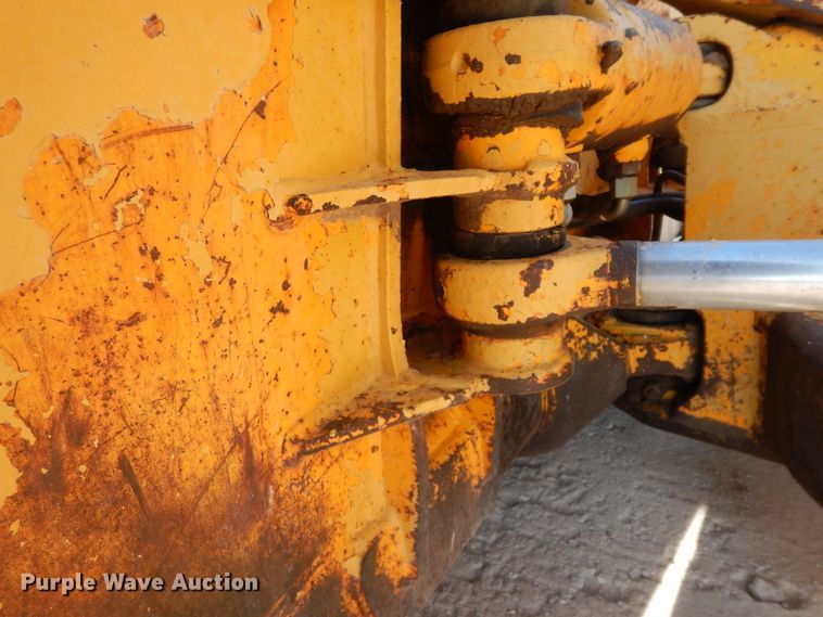 image for item DI8505 1988 John Deere 650G  pipelayer