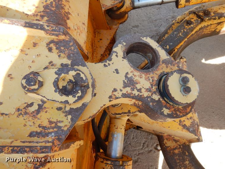 image for item DI8505 1988 John Deere 650G  pipelayer