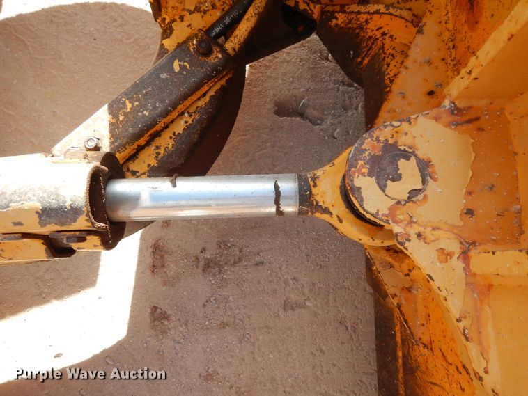 image for item DI8505 1988 John Deere 650G  pipelayer