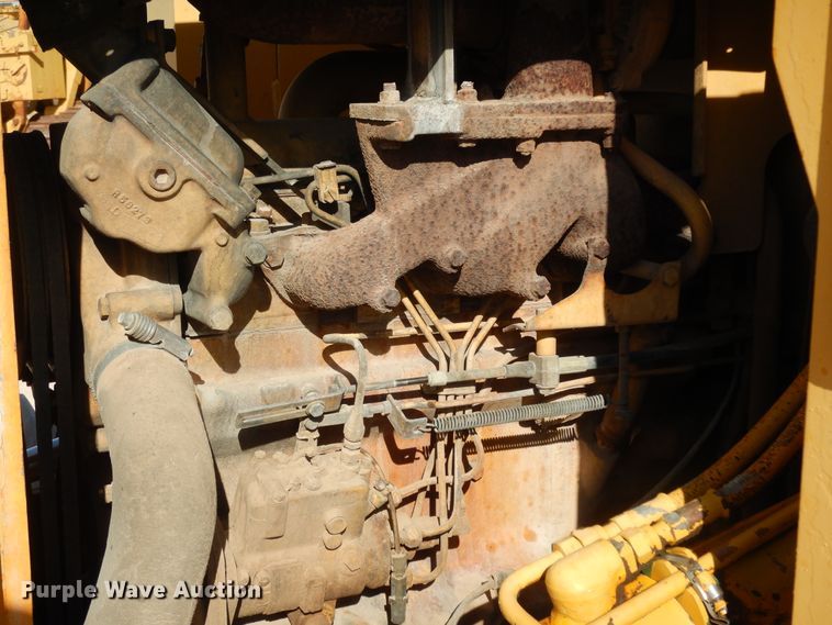 image for item DI8505 1988 John Deere 650G  pipelayer