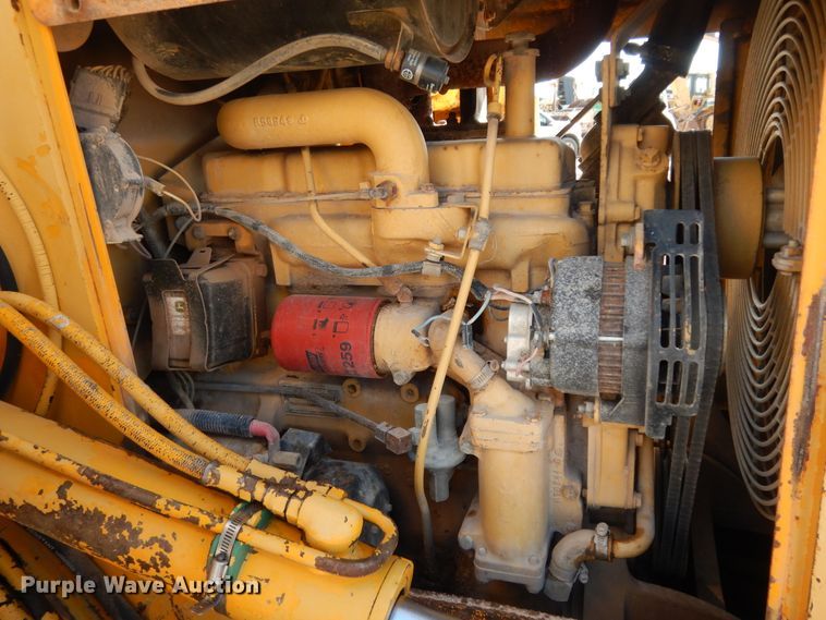 image for item DI8505 1988 John Deere 650G  pipelayer