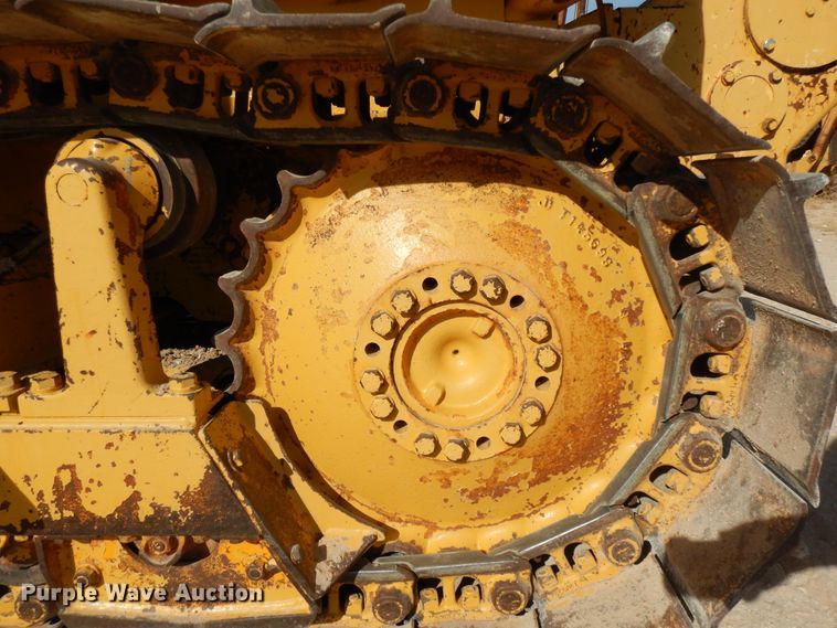 image for item DI8505 1988 John Deere 650G  pipelayer