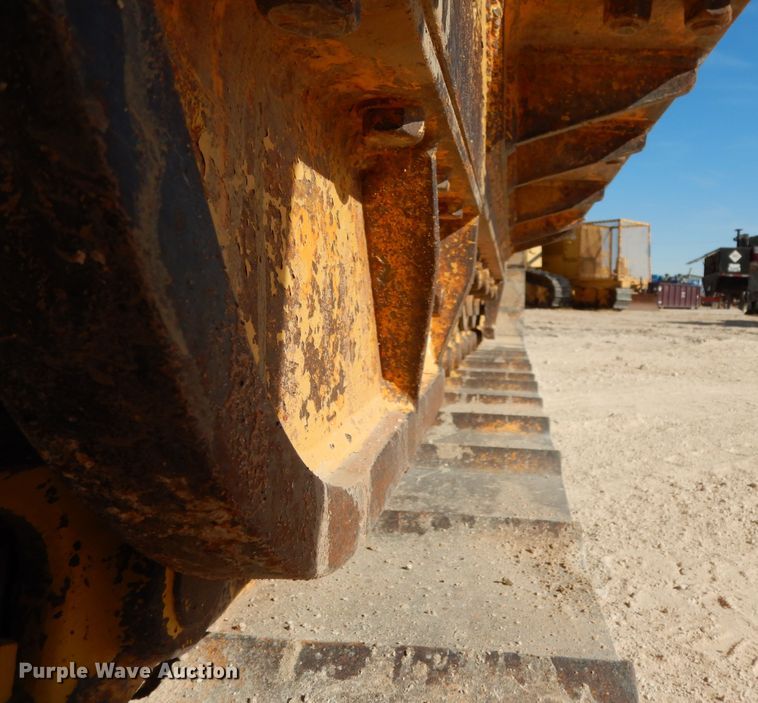 image for item DI8505 1988 John Deere 650G  pipelayer