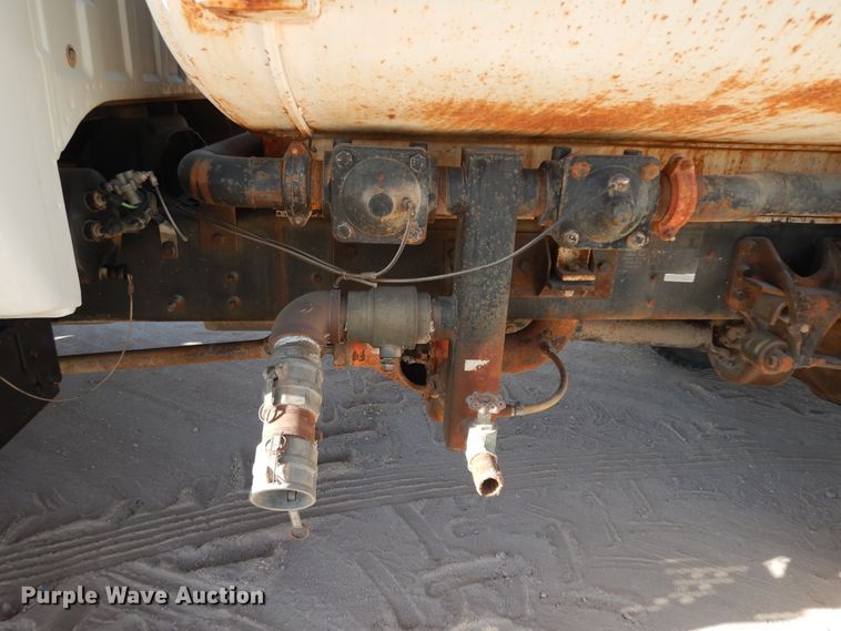 image for item DI8518 2007 Ford F650 Super Duty XL  water truck