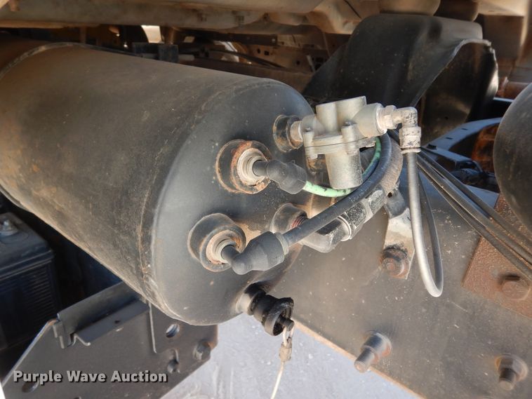 image for item DI8518 2007 Ford F650 Super Duty XL  water truck