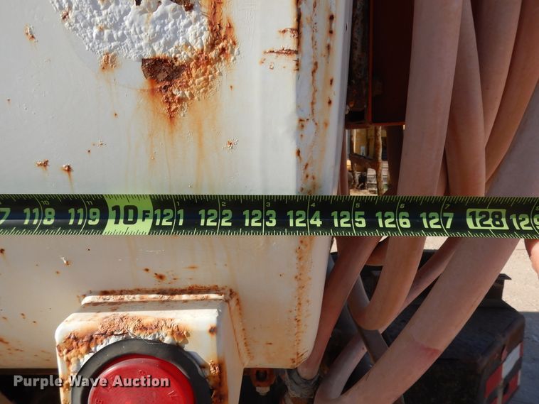 image for item DI8518 2007 Ford F650 Super Duty XL  water truck