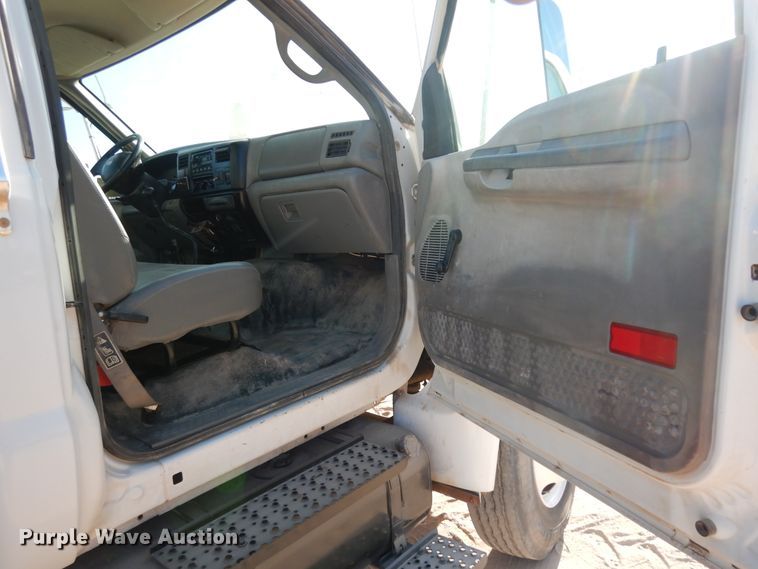 image for item DI8518 2007 Ford F650 Super Duty XL  water truck