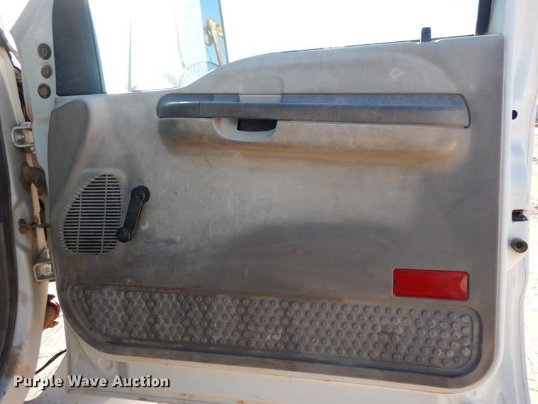 image for item DI8518 2007 Ford F650 Super Duty XL  water truck