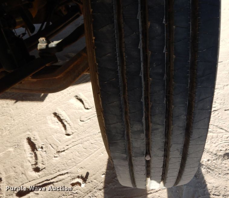 image for item DI8518 2007 Ford F650 Super Duty XL  water truck