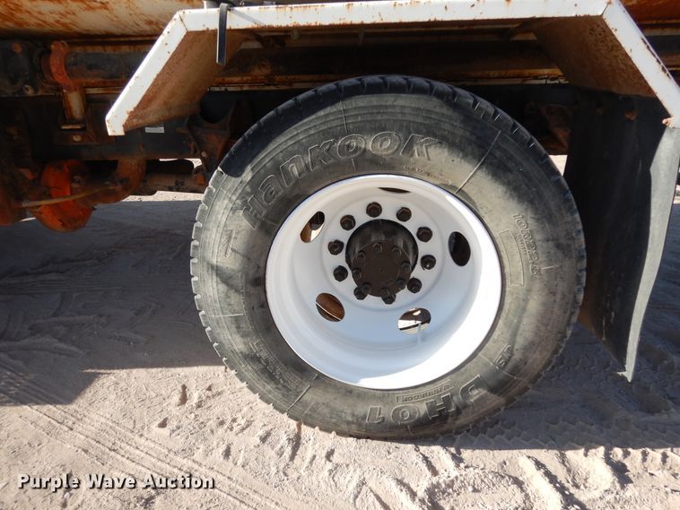 image for item DI8518 2007 Ford F650 Super Duty XL  water truck