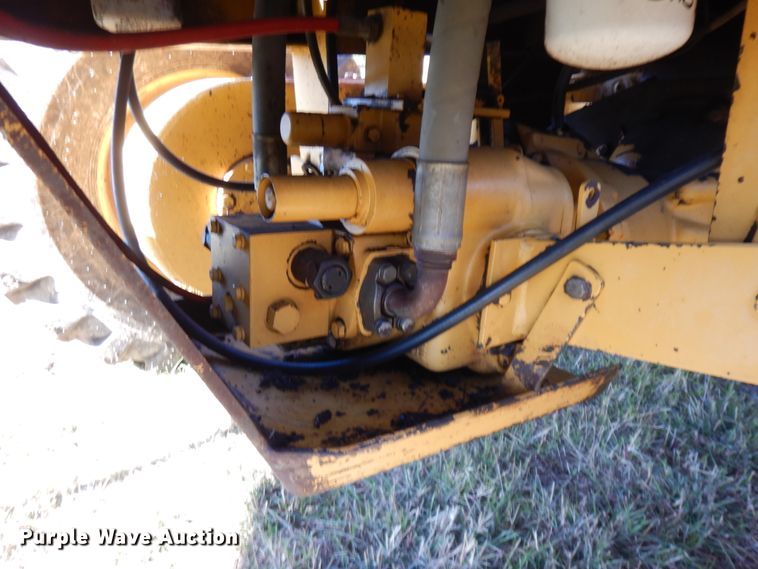 image for item DI8546 1997 Champion C80A  motor grader