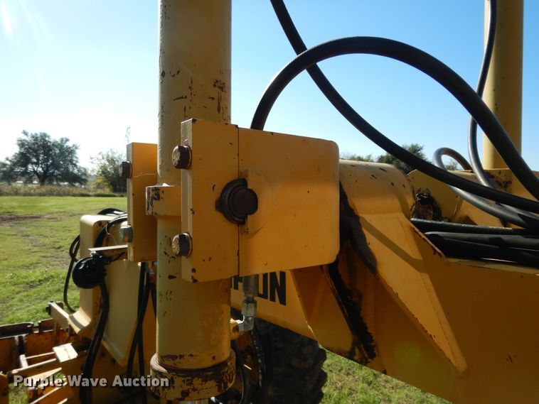 image for item DI8546 1997 Champion C80A  motor grader