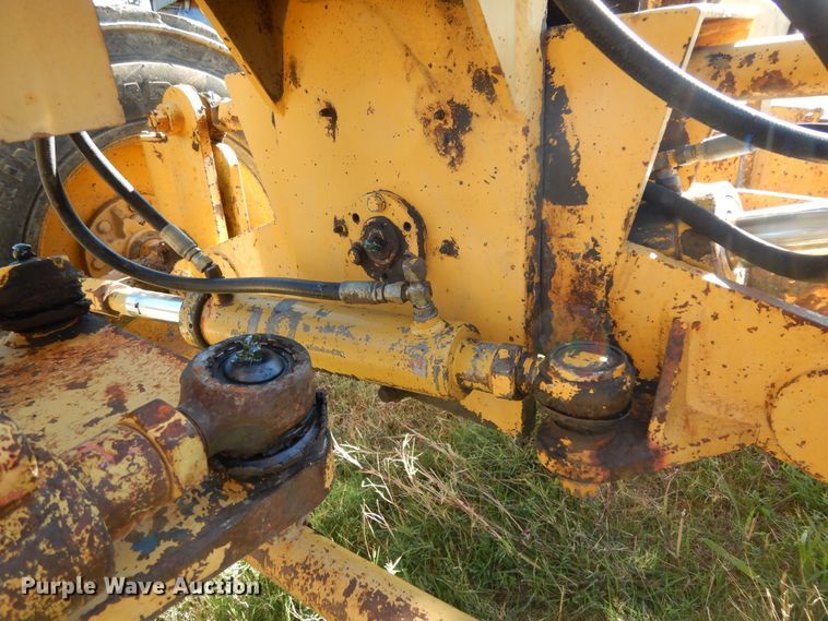 image for item DI8546 1997 Champion C80A  motor grader