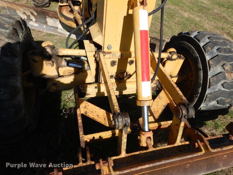 image for item DI8546 1997 Champion C80A  motor grader