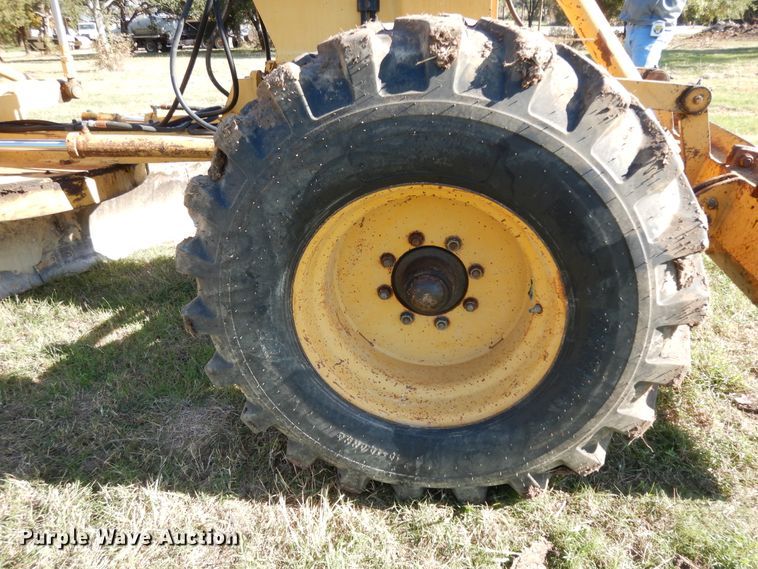 image for item DI8546 1997 Champion C80A  motor grader