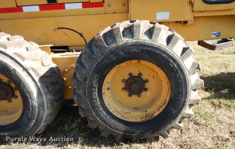 image for item DI8546 1997 Champion C80A  motor grader