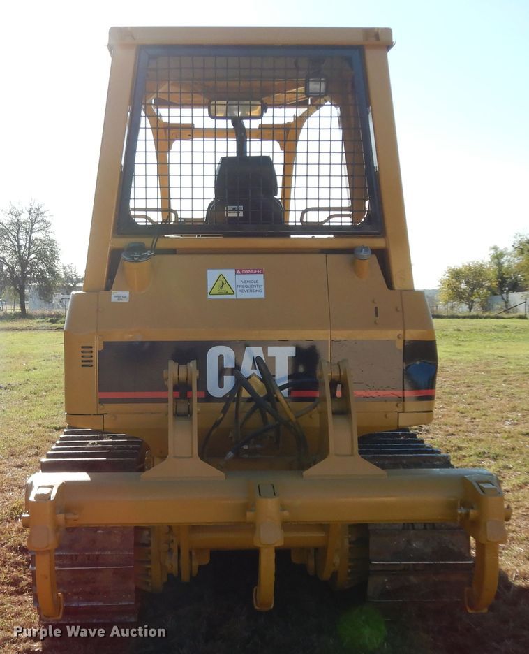 image for item DI8547 2006 Caterpillar D4G XL  dozer