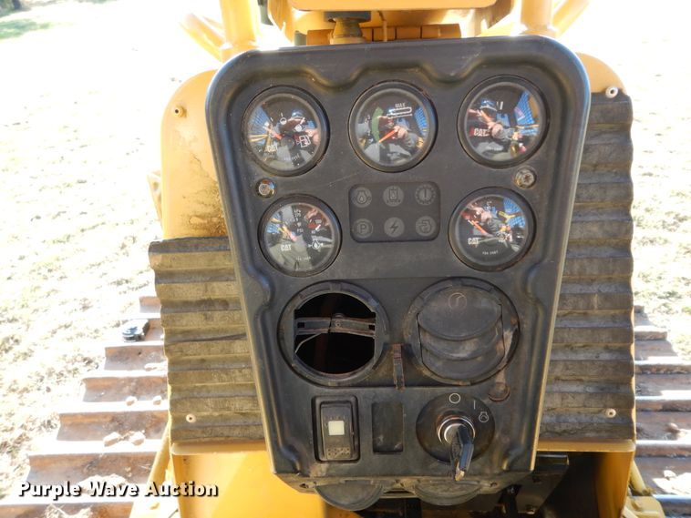 image for item DI8547 2006 Caterpillar D4G XL  dozer