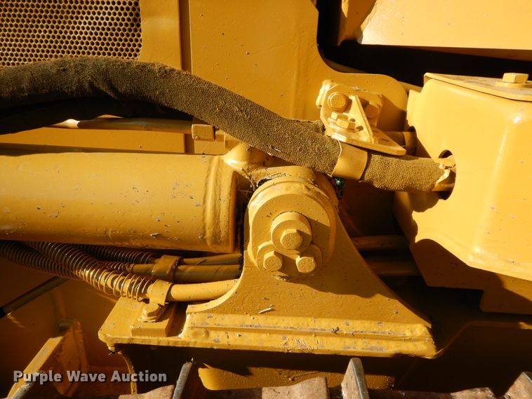 image for item DI8547 2006 Caterpillar D4G XL  dozer