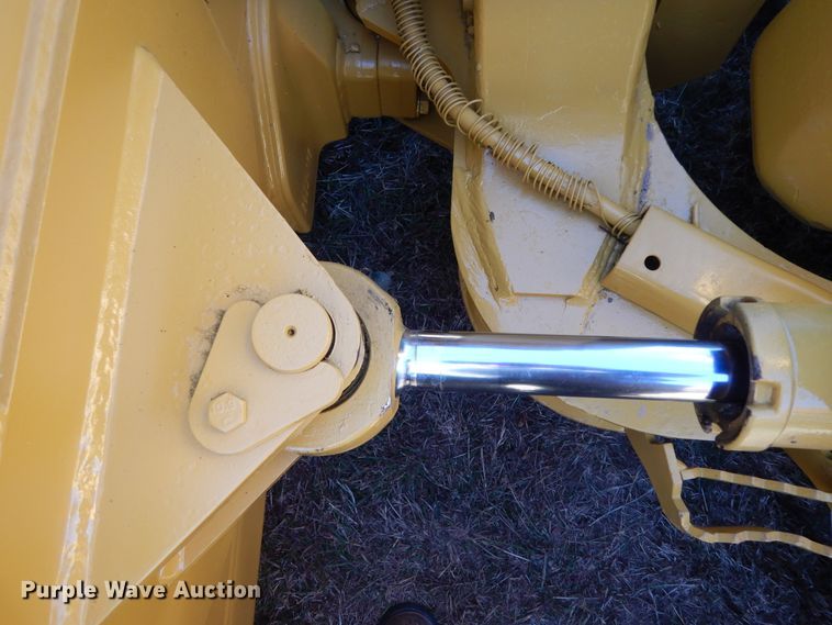 image for item DI8547 2006 Caterpillar D4G XL  dozer