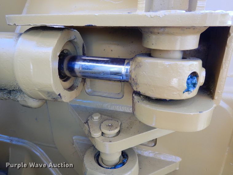 image for item DI8547 2006 Caterpillar D4G XL  dozer