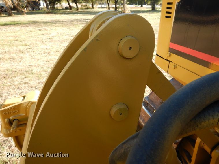 image for item DI8547 2006 Caterpillar D4G XL  dozer