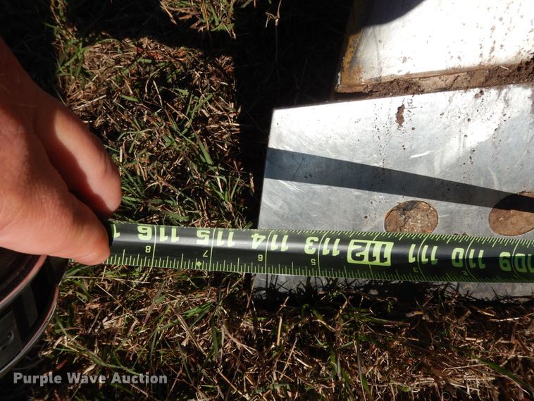 image for item DI8547 2006 Caterpillar D4G XL  dozer