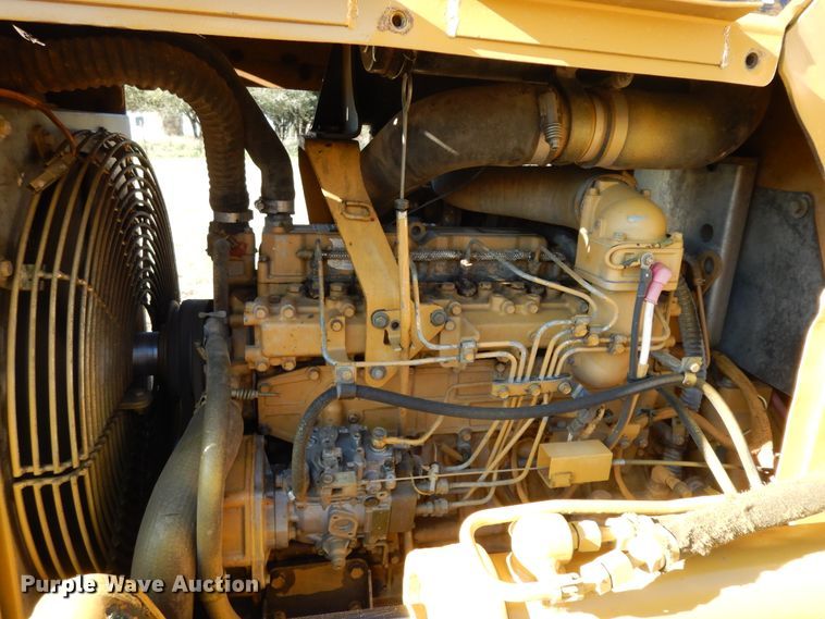 image for item DI8547 2006 Caterpillar D4G XL  dozer