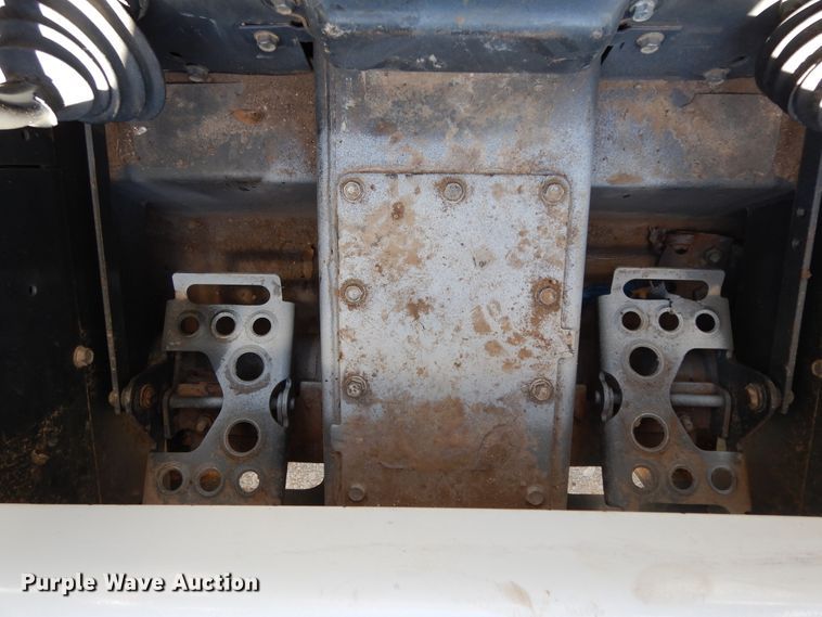 image for item DI8549 2011 Bobcat S185  skid steer loader