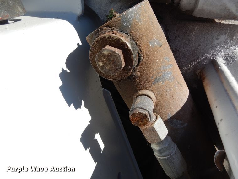 image for item DI8549 2011 Bobcat S185  skid steer loader