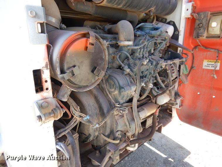 image for item DI8549 2011 Bobcat S185  skid steer loader