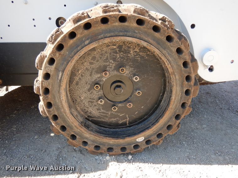 image for item DI8549 2011 Bobcat S185  skid steer loader