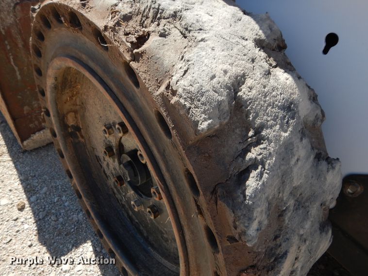 image for item DI8549 2011 Bobcat S185  skid steer loader