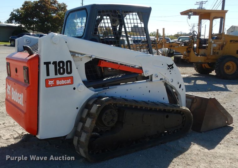 image for item DI8551 2008 Bobcat T180  tracked skid steer loader