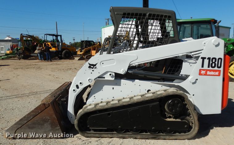 image for item DI8551 2008 Bobcat T180  tracked skid steer loader