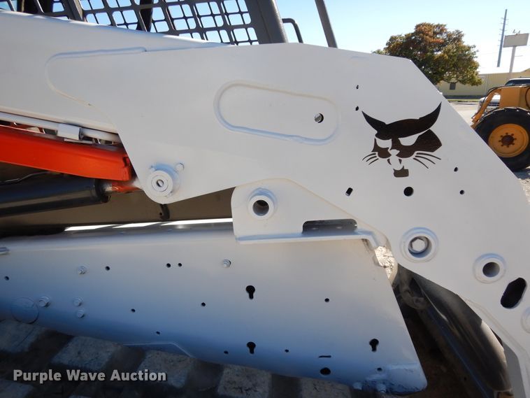 image for item DI8551 2008 Bobcat T180  tracked skid steer loader