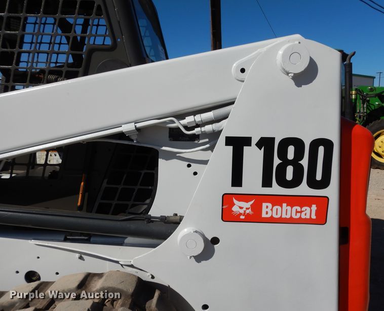 image for item DI8551 2008 Bobcat T180  tracked skid steer loader