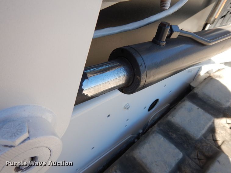 image for item DI8551 2008 Bobcat T180  tracked skid steer loader