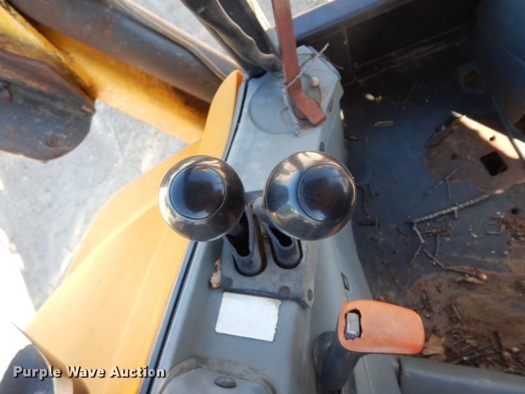 image for item DI8555 2007 New Holland B95  backhoe