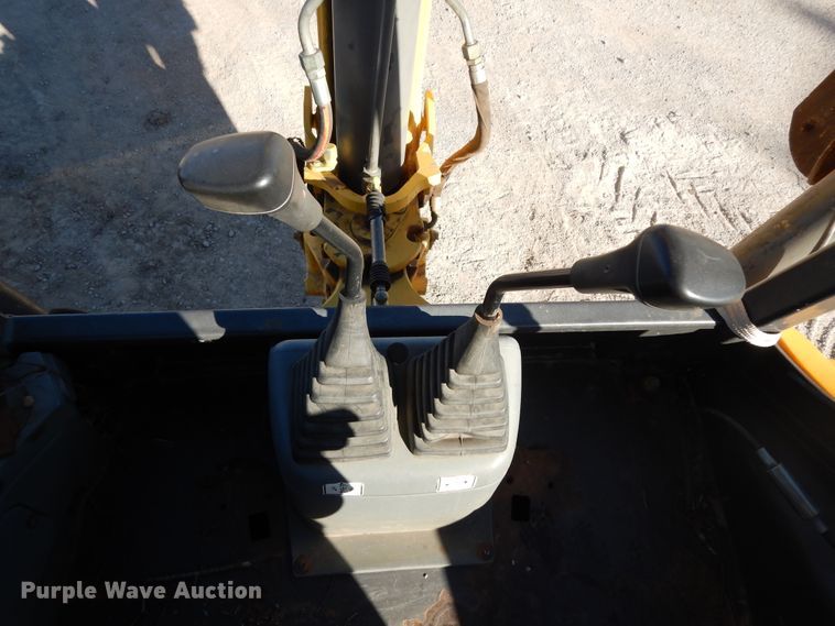 image for item DI8555 2007 New Holland B95  backhoe