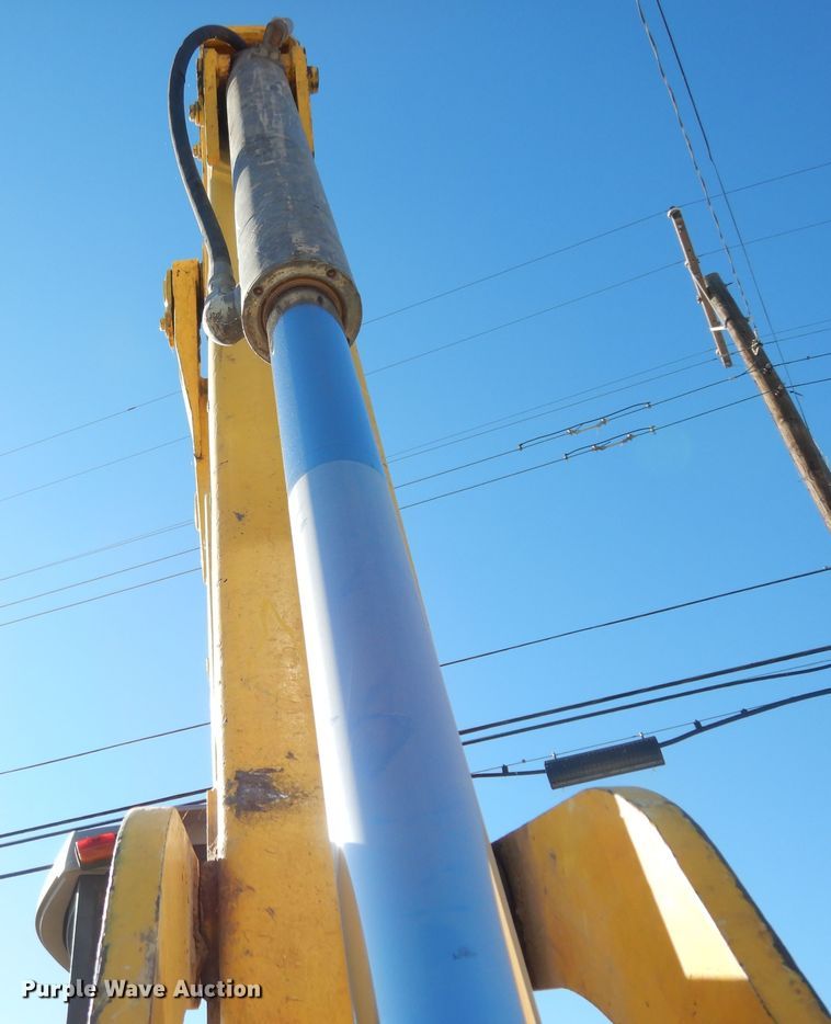 image for item DI8555 2007 New Holland B95  backhoe